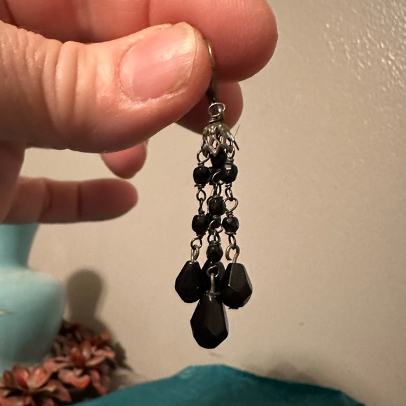 2 Black Czech bead necklaces and a pair of matching earrings. - Picture 4 of 10